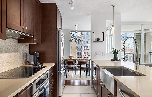 1606 888 Homer Street Downtown VW