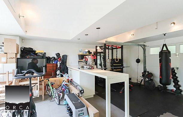 Main Level 5988 DUNBAR STREET, Vancouver BC V6N 1X2 Southlands