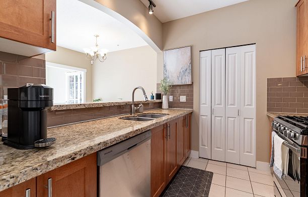 301 4885 Valley Drive Quilchena
