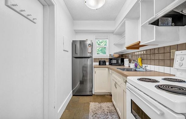 2575 W 3rd Avenue Kitsilano