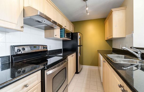 1002 2121 W 38th Avenue Kerrisdale