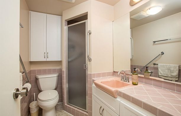101 6076 Tisdall Street Oakridge VW