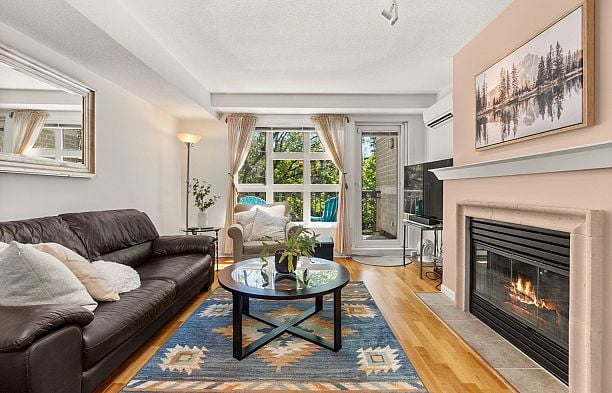 308 2161 W 12th Avenue Kitsilano