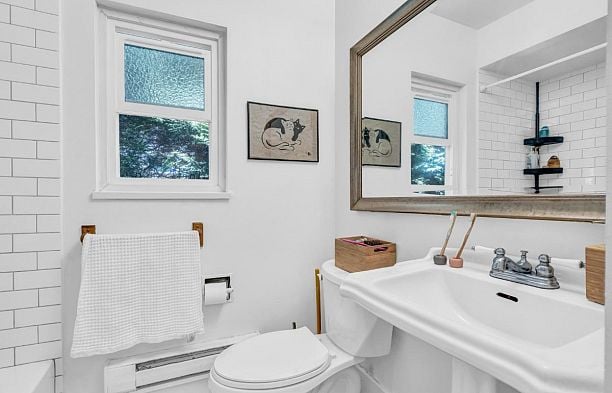2575 W 3rd Avenue Kitsilano