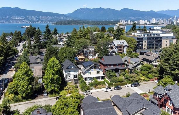2575 W 3rd Avenue Kitsilano
