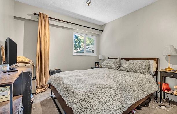 2575 W 3rd Avenue Kitsilano