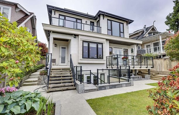 3963 W 11th Avenue Point Grey