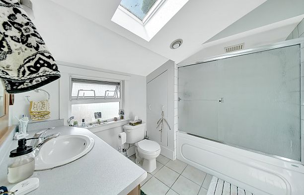 2770 W 5th Avenue Kitsilano