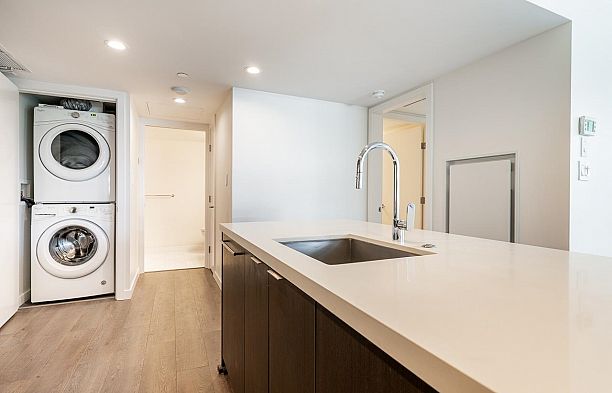 205 8238 Lord Street Marpole