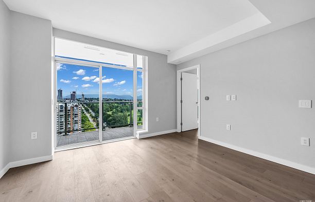 2302 7433 Cambie Street South Cambie