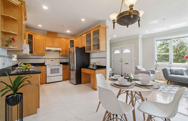 1303 W 67th Avenue Marpole