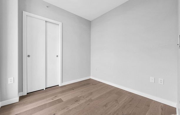 2302 7433 Cambie Street South Cambie