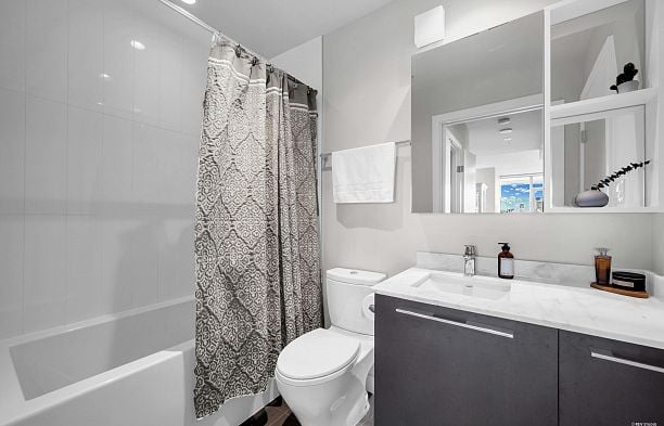 2501 8031 Nunavut Lane Marpole