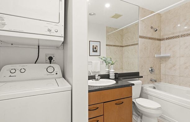 115 1823 W 7th Avenue Kitsilano