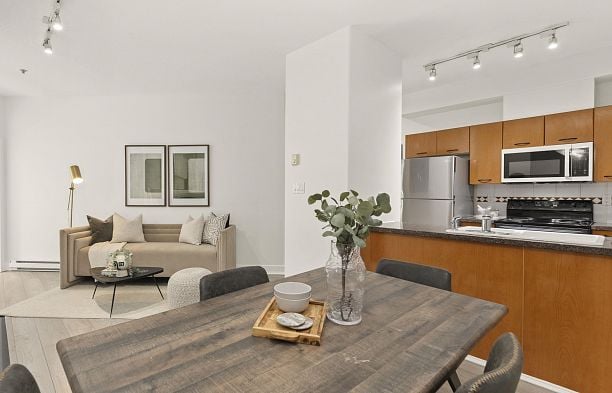 115 1823 W 7th Avenue Kitsilano