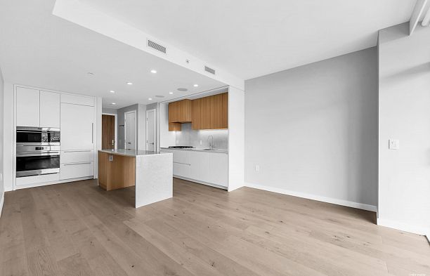 2302 7433 Cambie Street South Cambie