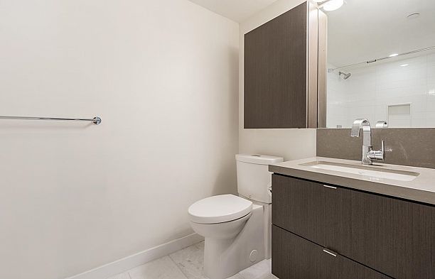 205 8238 Lord Street Marpole