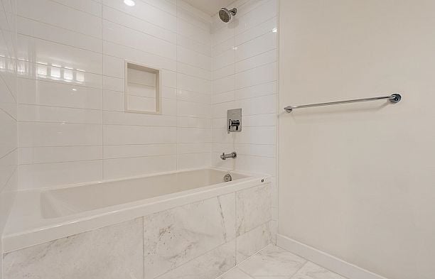 205 8238 Lord Street Marpole