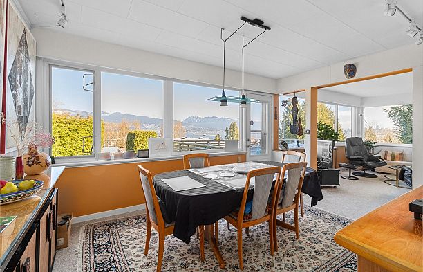4557 W 4th Avenue Point Grey