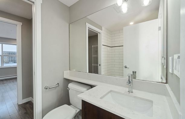 12 2880 W 4th Avenue Kitsilano