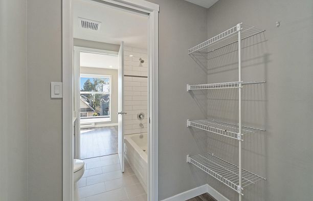 12 2880 W 4th Avenue Kitsilano