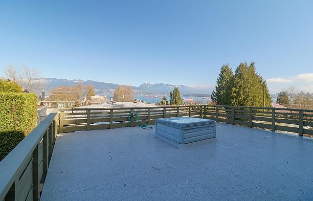 4557 W 4th Avenue Point Grey
