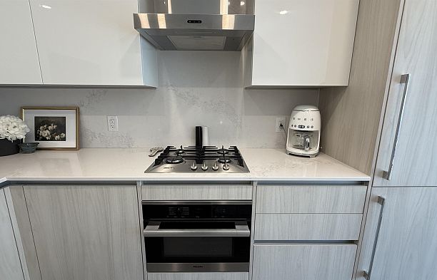 207 488 W 58th Avenue South Cambie