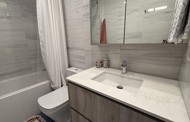 207 488 W 58th Avenue South Cambie