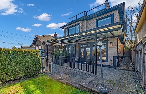 4541 W 5th Avenue Point Grey