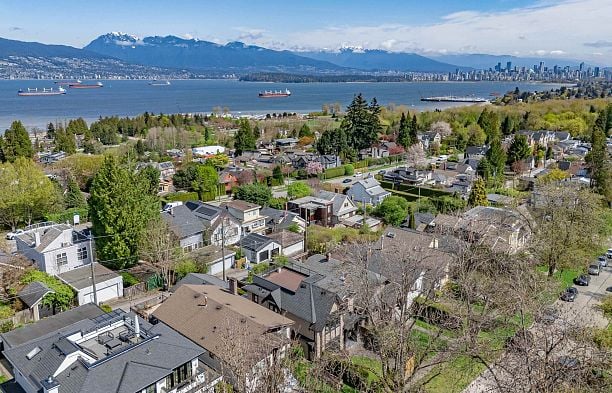 4541 W 5th Avenue Point Grey