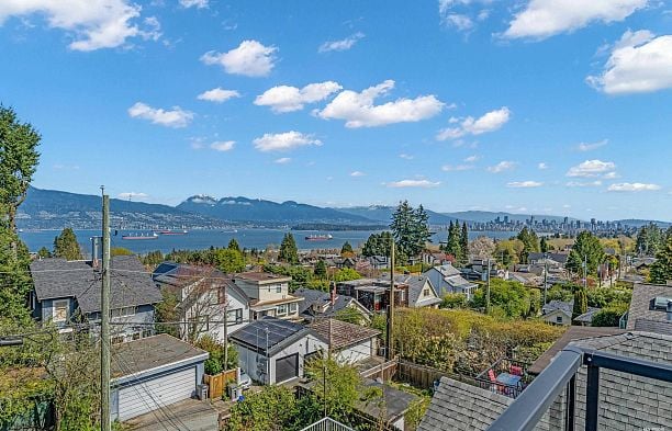 4541 W 5th Avenue Point Grey