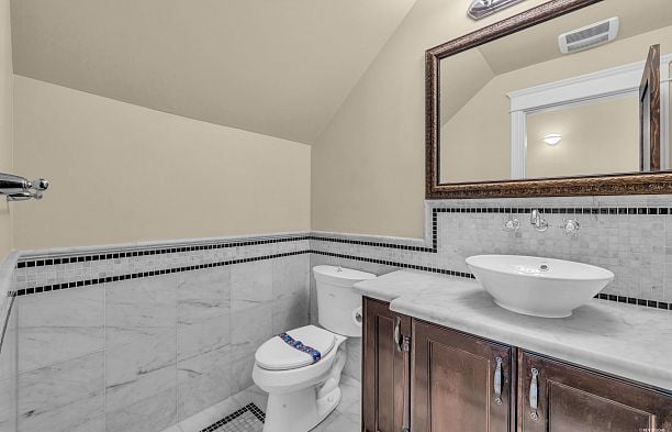4541 W 5th Avenue Point Grey
