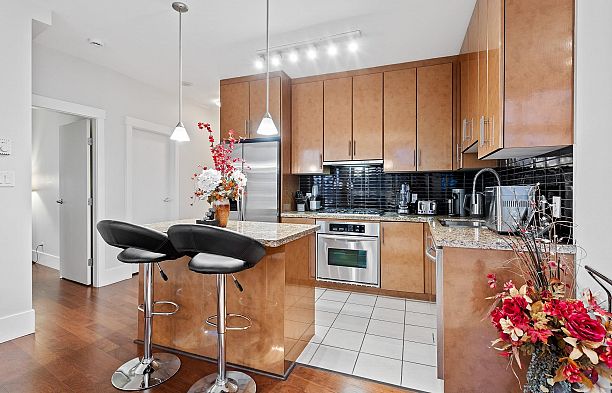 3303 1189 Melville Street Coal Harbour