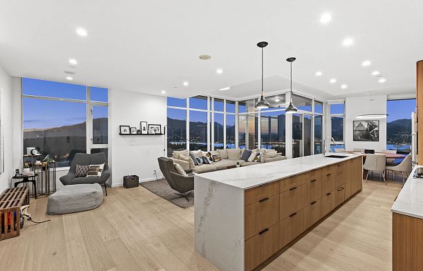 3701 1211 Melville Street Coal Harbour