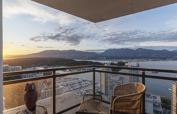3701 1211 Melville Street Coal Harbour