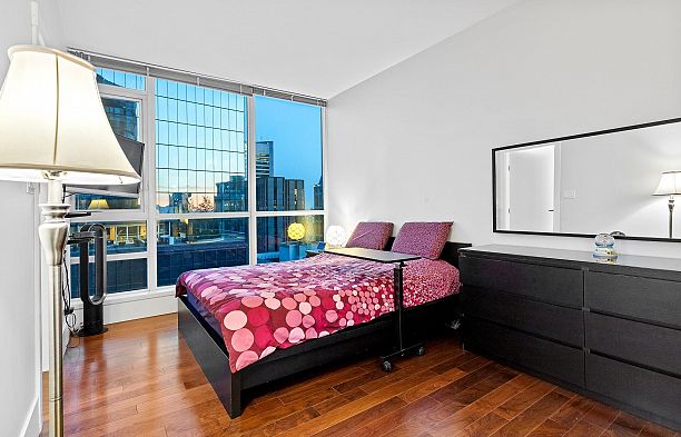 3303 1189 Melville Street Coal Harbour