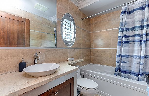 4459 W 5th Avenue Point Grey