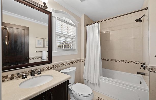 4640 W 7th Avenue Point Grey