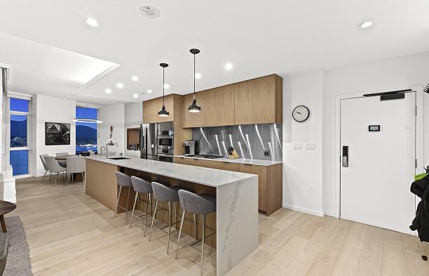 3701 1211 Melville Street Coal Harbour