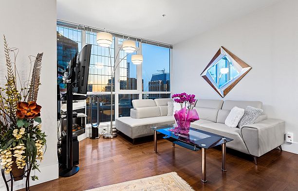 3303 1189 Melville Street Coal Harbour