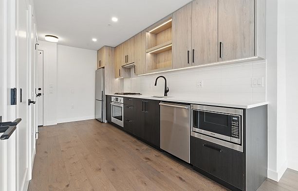 310 6859 Cambie Street South Cambie