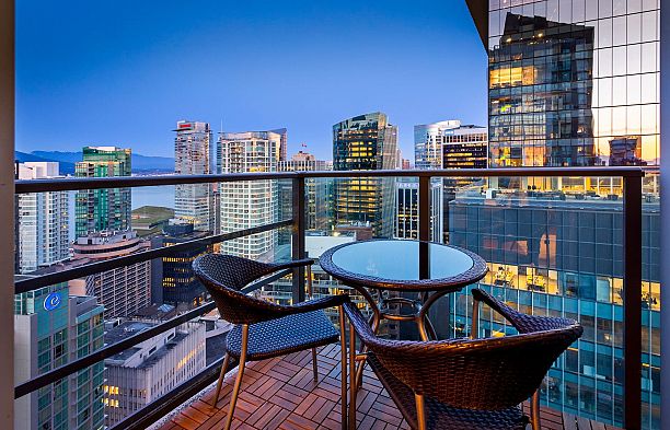 3303 1189 Melville Street Coal Harbour