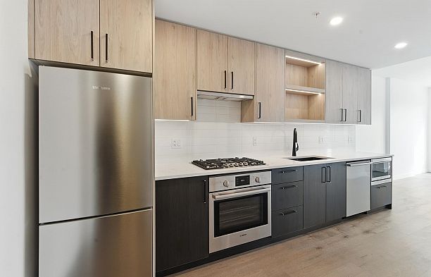 310 6859 Cambie Street South Cambie