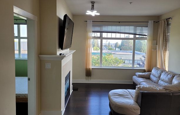 401 995 W 59th Avenue South Cambie