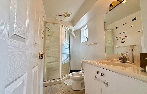 2381 Oliver Crescent Arbutus