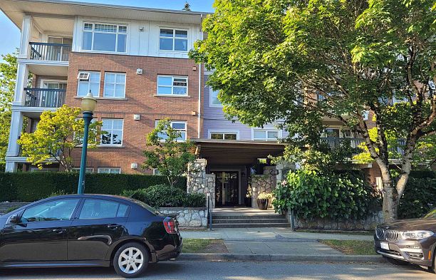 401 995 W 59th Avenue South Cambie