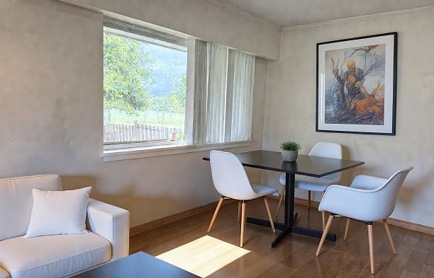 2381 Oliver Crescent Arbutus