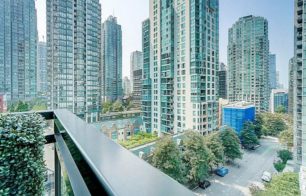 903 1211 Melville Street Coal Harbour
