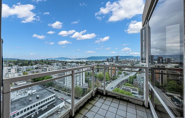 1502 1590 W 8th Avenue Fairview VW