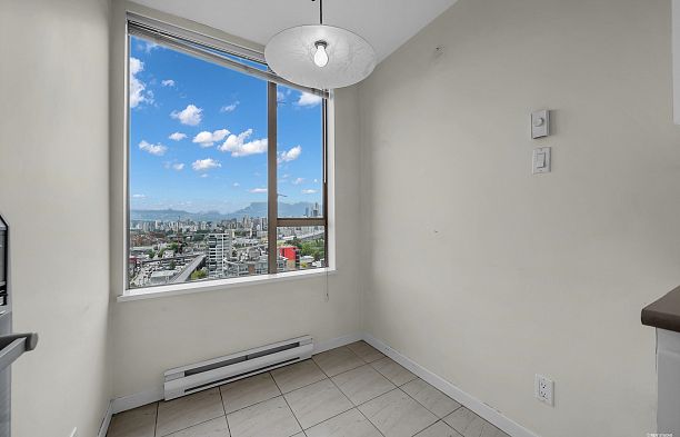 1502 1590 W 8th Avenue Fairview VW